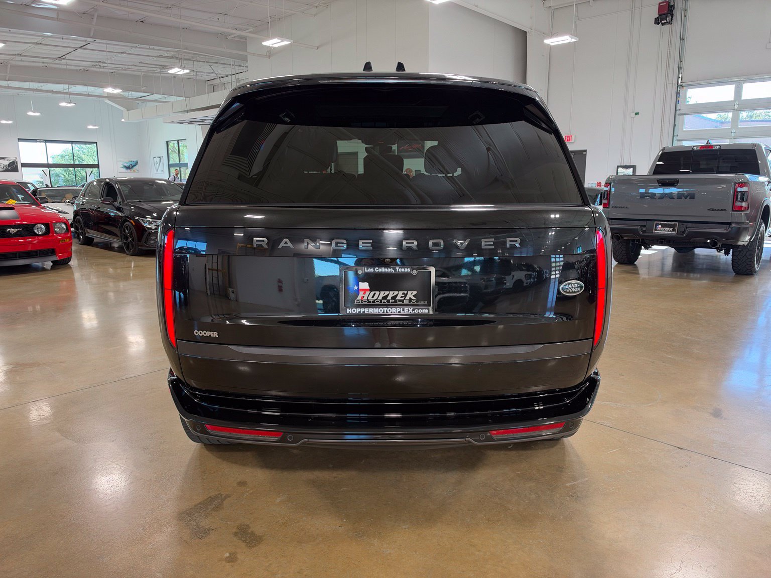 Used 2023 Land Rover Range Rover SE AWD/4WD image 6