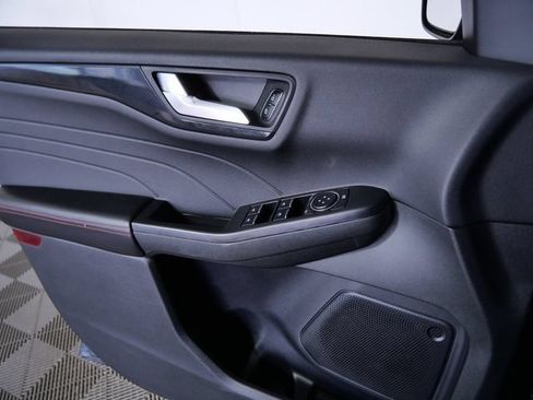 Certified 2025 Ford Escape ST-Line AWD/4WD image 24
