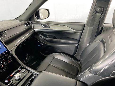 Used 2022 Jeep Grand Cherokee Overland image 22