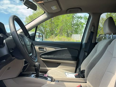 Used 2016 Honda Pilot LX image 10