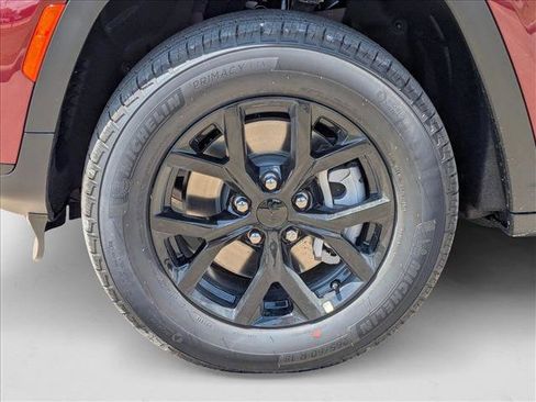 New 2025 Jeep Grand Cherokee L Altitude AWD/4WD image 10