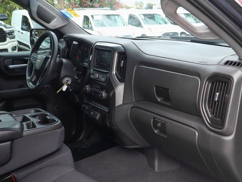 Used 2020 Chevrolet Silverado 1500 Custom w/ Custom Value Package AWD/4WD image 42