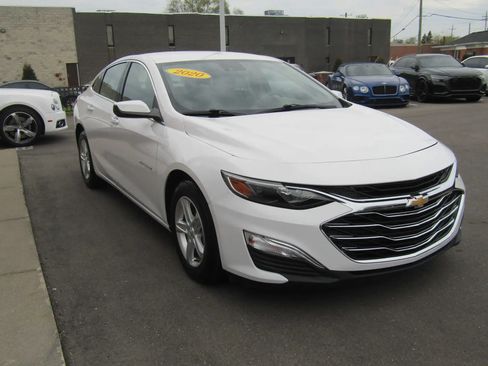 Used 2020 Chevrolet Malibu LS w/ Driver Confidence Package II FWD image 4