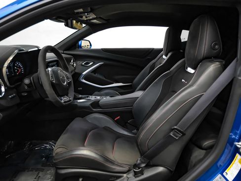 Used 2018 Chevrolet Camaro ZL1 image 24