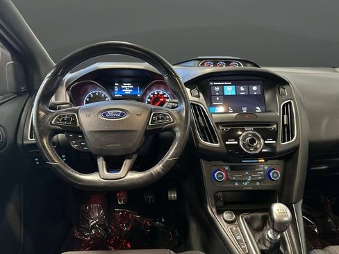 Used 2017 Ford Focus RS image 5