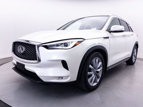 Used 2019 INFINITI QX50 Luxe w/ Cargo Package FWD image 13