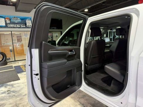 Used 2025 GMC Sierra 1500 SLT AWD/4WD image 34