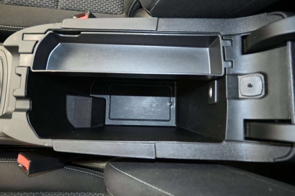 Used 2024 GMC Terrain SLE FWD image 19