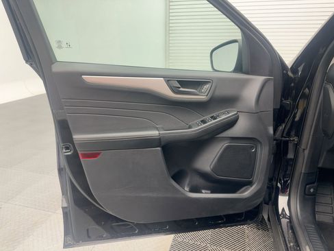 Used 2022 Ford Escape SE w/ Convenience Package image 21