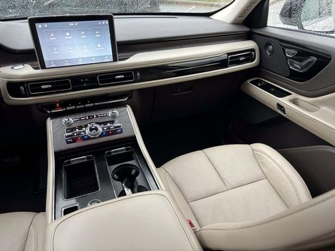 Used 2020 Lincoln Aviator Reserve w/ Equipment Group 201A image 32