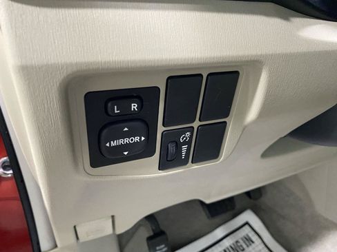 Used 2011 Toyota Prius Three w/ Navigation Pkg FWD image 18