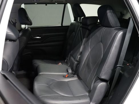 Used 2024 Toyota Grand Highlander Limited image 30