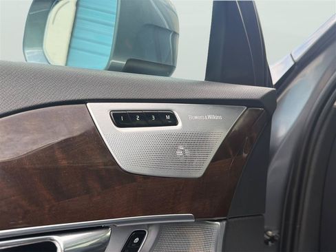 Used 2017 Volvo XC90 T6 Momentum w/ Vision Package AWD/4WD image 17