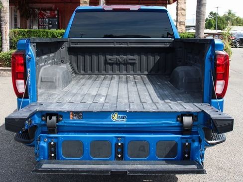 Used 2022 GMC Sierra 1500 Elevation image 8