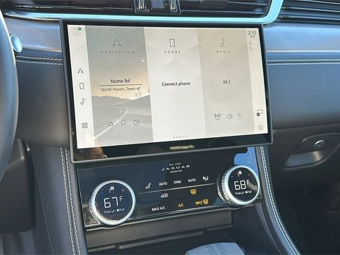 Certified 2025 Jaguar F-PACE R-Dynamic S image 15