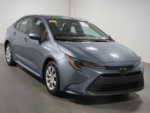 Certified 2024 Toyota Corolla LE FWD image 3