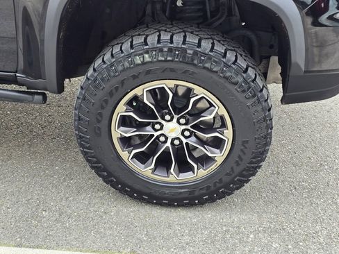Used 2021 Chevrolet Colorado ZR2 image 9