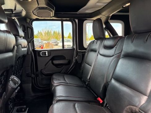 Used 2018 Jeep Wrangler Unlimited Rubicon AWD/4WD image 17