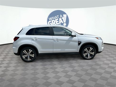 Used 2025 Mitsubishi Outlander Sport ES image 8