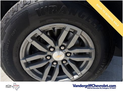 Used 2024 Chevrolet Colorado LT w/ LT Convenience Package II RWD image 9