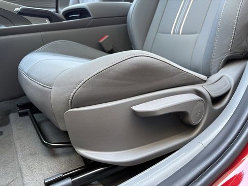 New 2025 Hyundai Elantra Sport image 24