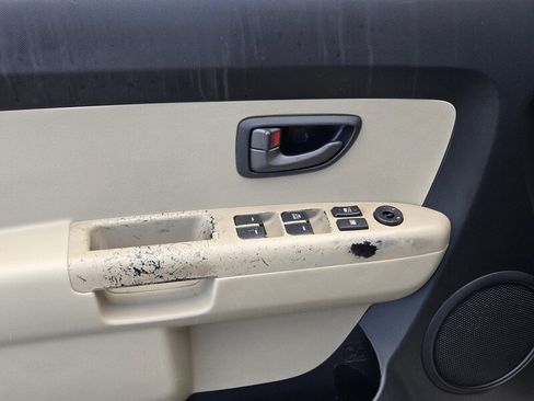 Used 2010 Kia Soul ! FWD image 17