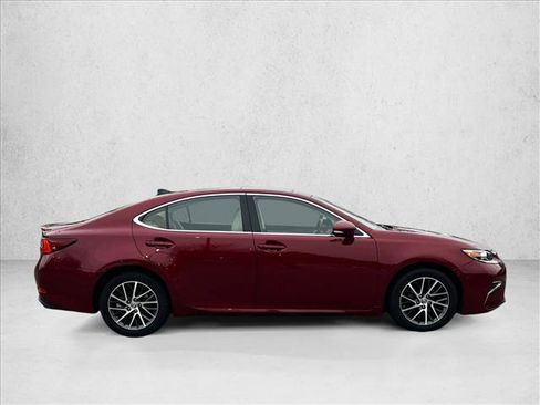 Used 2017 Lexus ES 350 image 4