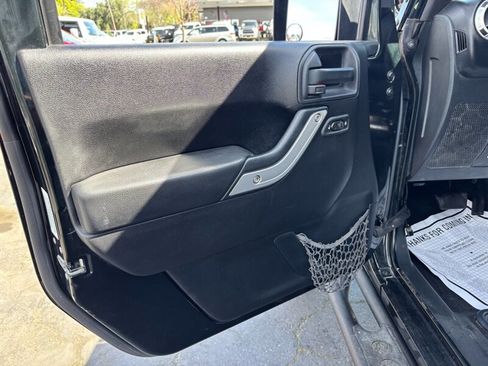 Used 2012 Jeep Wrangler Unlimited Sahara w/ Connectivity Group image 14