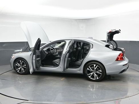 Used 2025 Volvo S60 B5 Plus FWD image 50