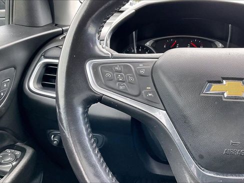 Used 2022 Chevrolet Equinox Premier FWD image 10