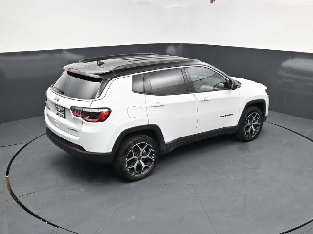 Used 2025 Jeep Compass Limited AWD/4WD image 49