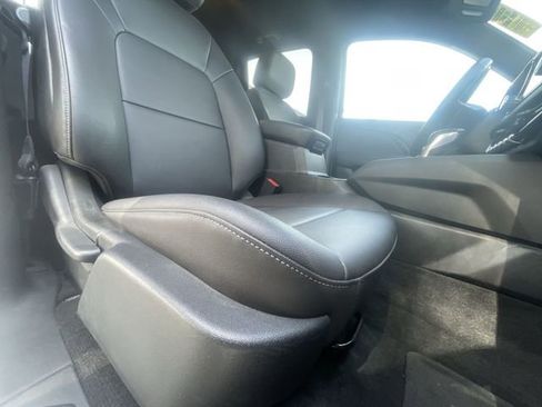 Used 2023 Chevrolet Colorado LT w/ LT Convenience Package III image 27