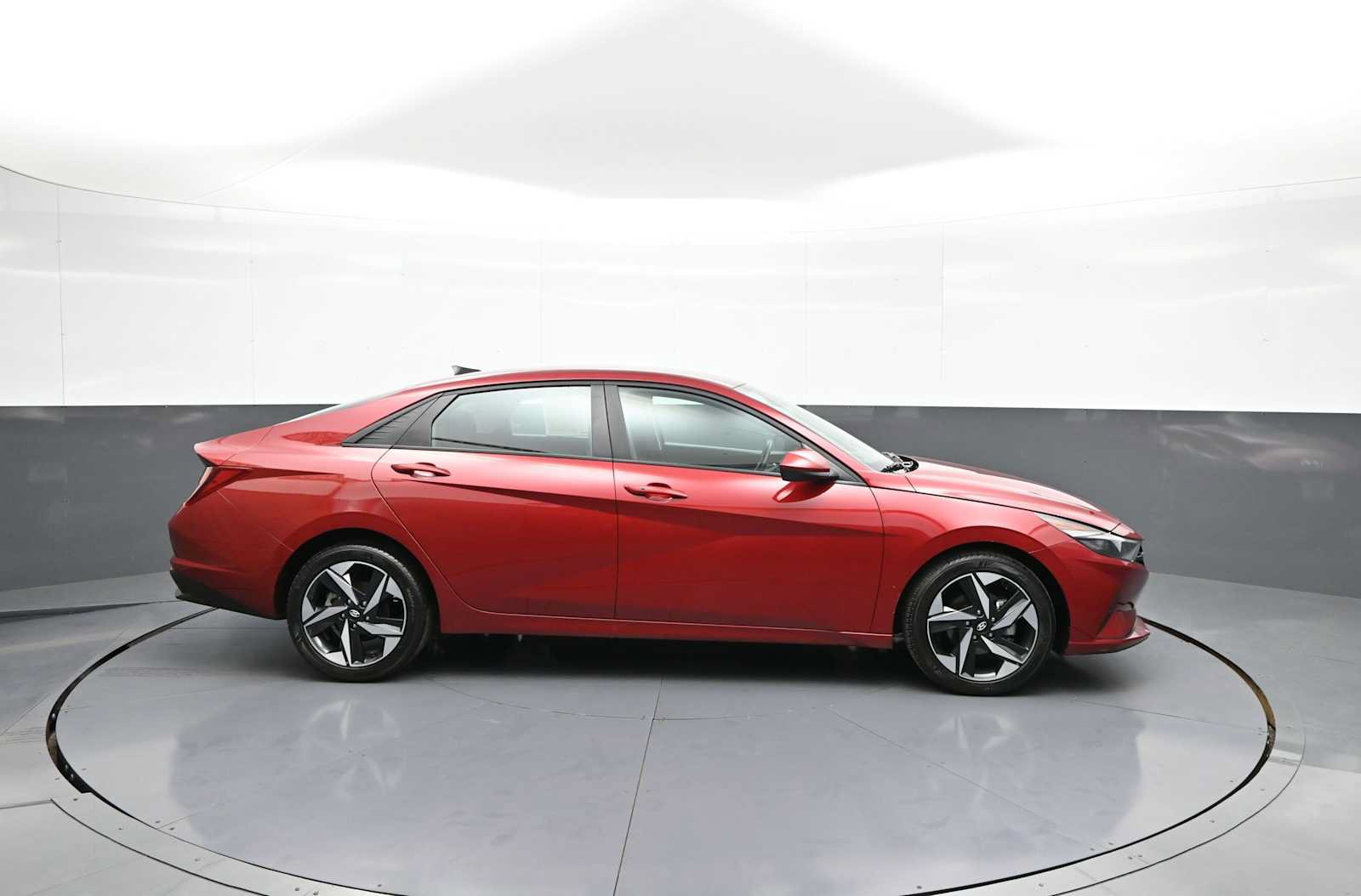 Certified 2023 Hyundai Elantra SEL w/ Convenience Package FWD image 5