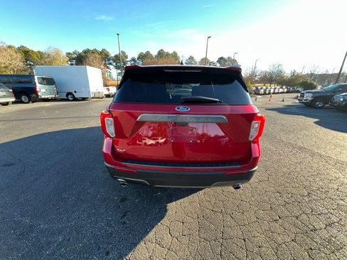 Used 2023 Ford Explorer XLT w/ Equipment Group 202A image 8