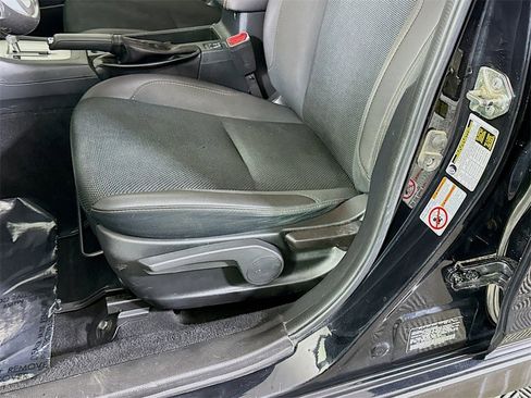 Used 2017 Subaru Crosstrek 2.0i Premium image 21