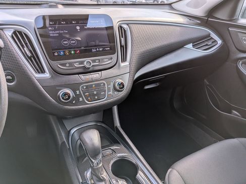 Used 2024 Chevrolet Malibu LT image 22