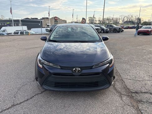 Used 2024 Toyota Corolla LE image 2