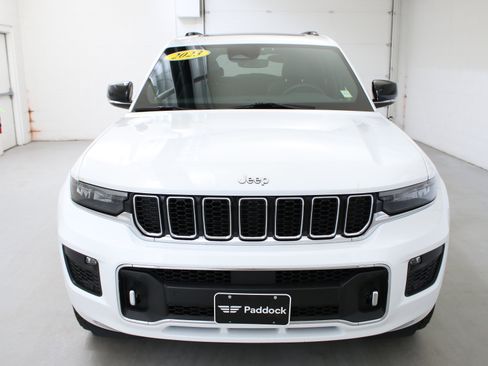 Used 2023 Jeep Grand Cherokee L Overland w/ MOPAR Finishing Package AWD/4WD image 3