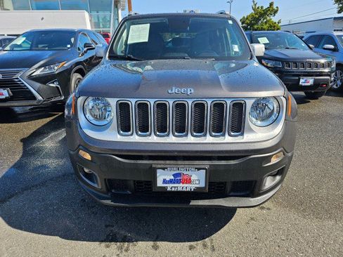 Used 2018 Jeep Renegade Limited image 2