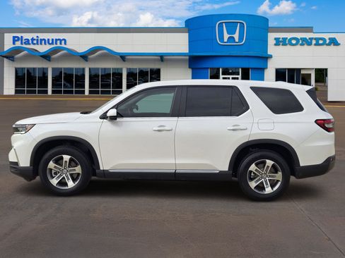 Used 2025 Honda Pilot EX-L image 3
