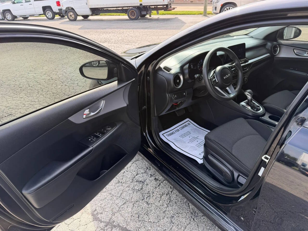 Used 2022 Kia Forte LXS FWD image 9
