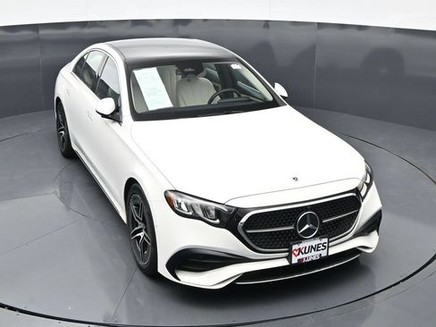 Used 2025 Mercedes-Benz E 450 4MATIC Sedan image 37