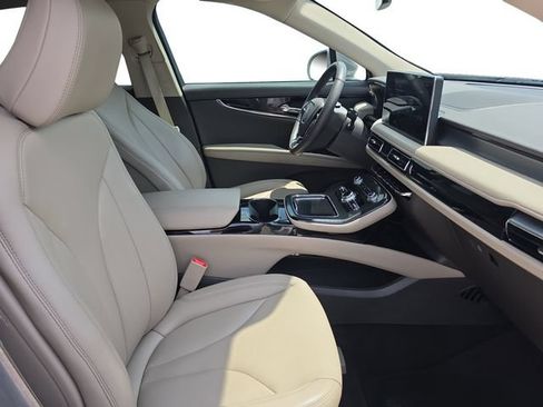 Used 2023 Lincoln Nautilus AWD w/ Premium Package image 17