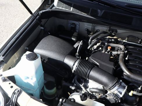 Used 2017 Toyota Tundra SR5 w/ SR5 Upgrade Package image 11