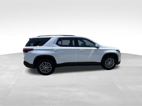 Used 2023 Chevrolet Traverse LT FWD image 16