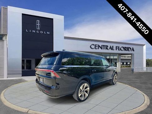 New 2026 Lincoln Navigator L Black Label AWD/4WD image 3