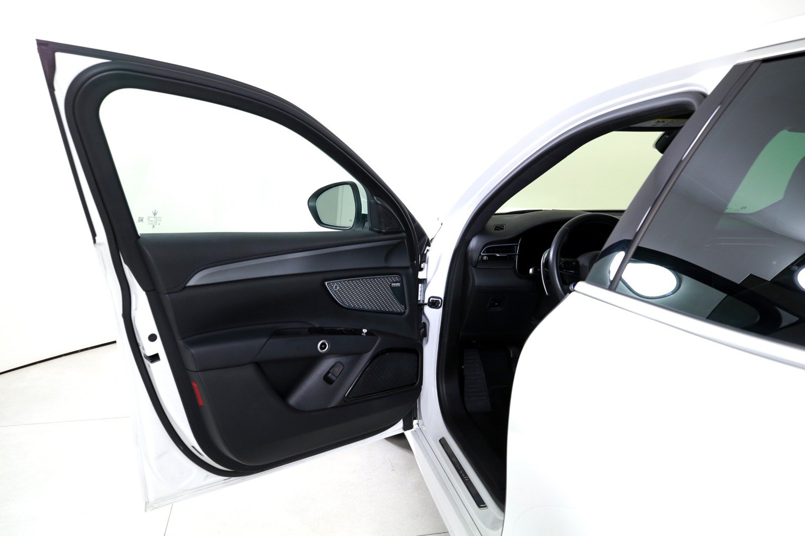 Used 2024 Maserati Grecale GT AWD/4WD image 10