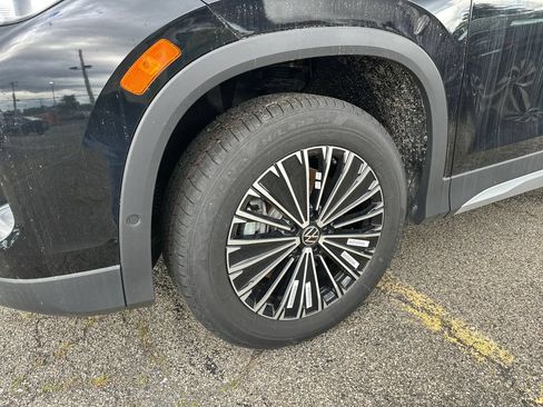 New 2026 Volkswagen Tiguan S AWD/4WD image 7