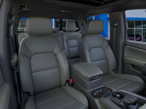 New 2026 Chevrolet Colorado ZR2 w/ Technology Package image 16