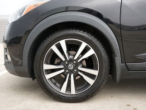 Used 2020 Nissan Kicks SR FWD image 21
